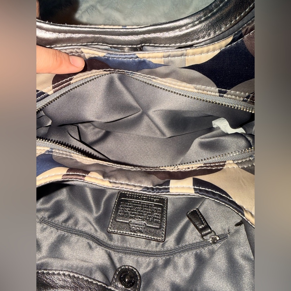 Coach Madison satin hobo bag - Picture 3 of 7